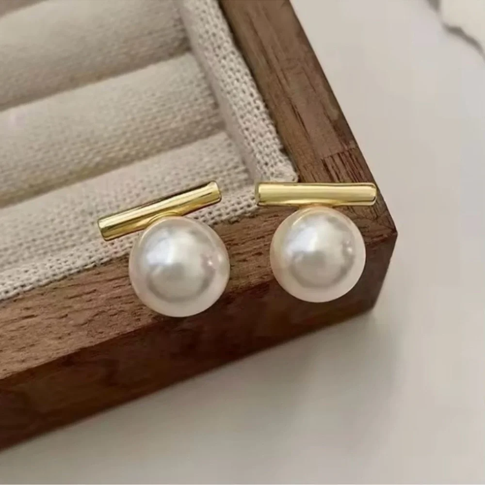 Anthropologie Petite Bianco Pearl Gold Bar Earrings - Picture 5 of 5